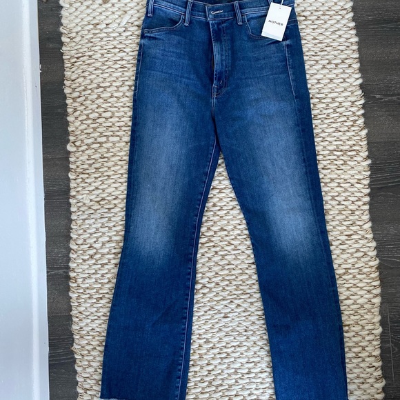 High end design jeans from Mother. Size 29, brand new. - Picture 4 of 5